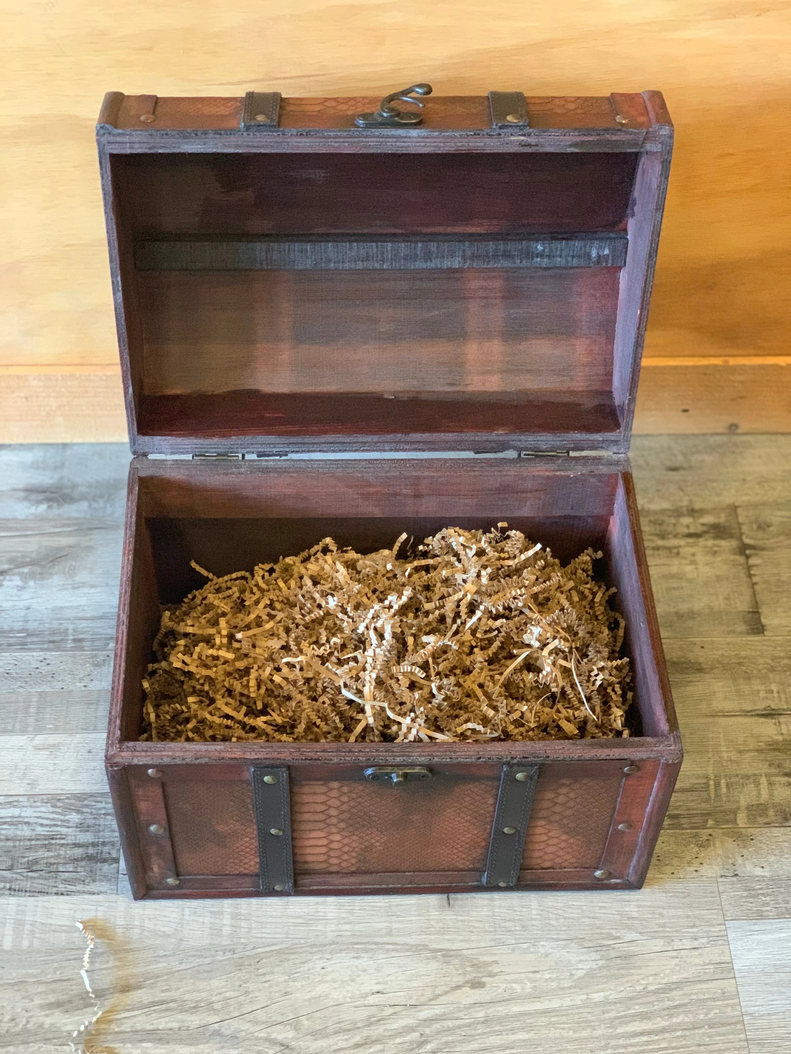 Gift Chest - Large - Image 2